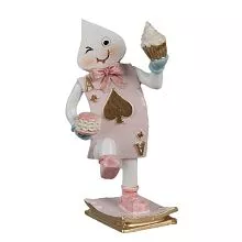 Dekorativní figurka malé panenky s cupcakem